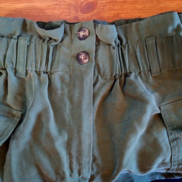 H&M Women's High Rise shorts size 6 - Picture 2 of 6